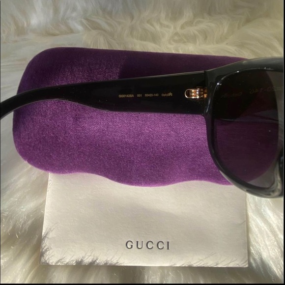 Gucci Square Black Sunglasses - Picture 9 of 13